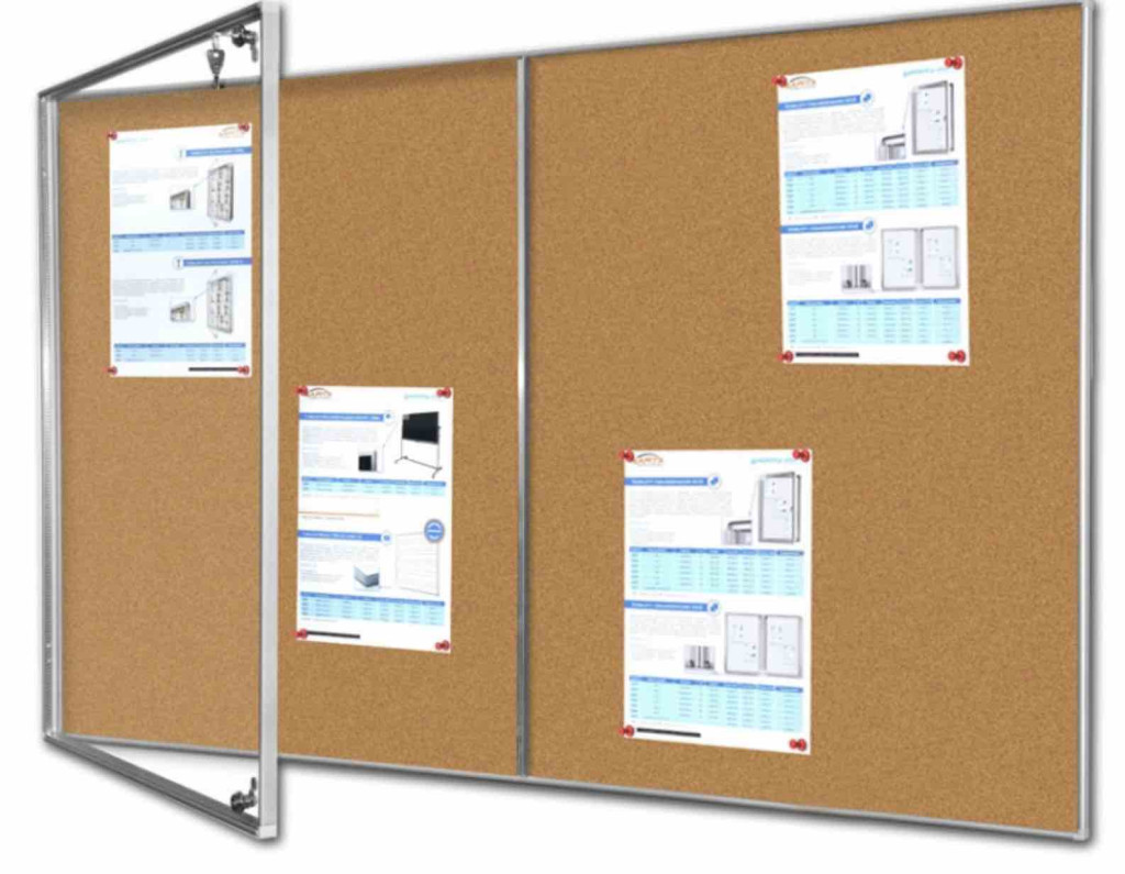 Gablota ogłoszeniowa na stadion