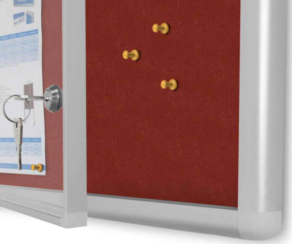 Gablota do przedszkola – bezpieczna, kolorowa i praktyczna